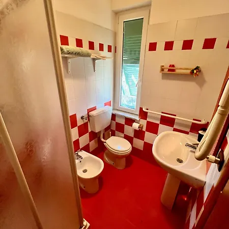 La Casa Rosa 3*
