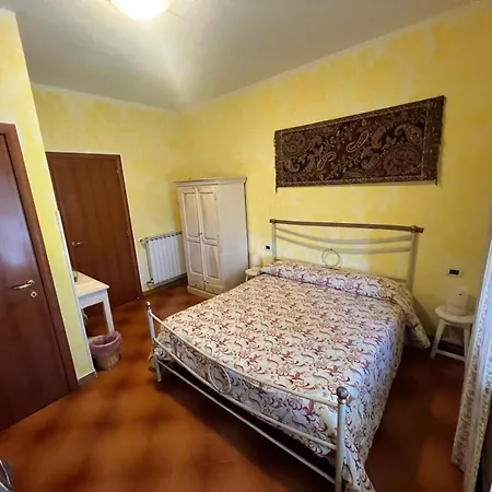 La Casa Rosa Pensionat Borghetto di Vara