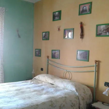 La Casa Rosa Borghetto di Vara