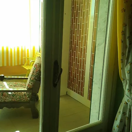 La Casa Rosa Borghetto di Vara