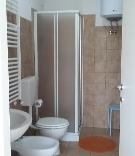 Pensionat La Casa Rosa 3*