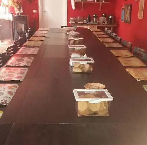 Pensionat La Casa Rosa 3*